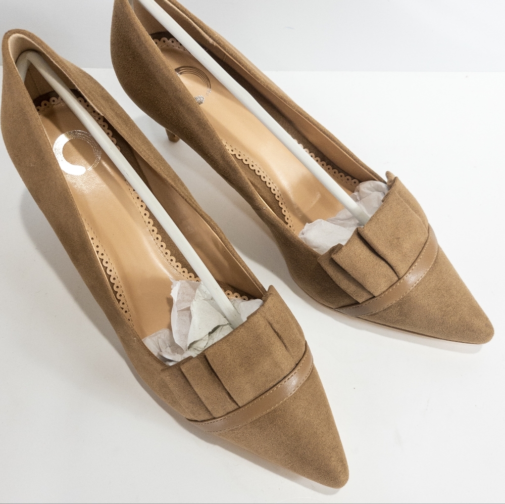 Journee Collection Marek Pointed-toe Pumps Taupe -8.5 - Picture 7 of 8